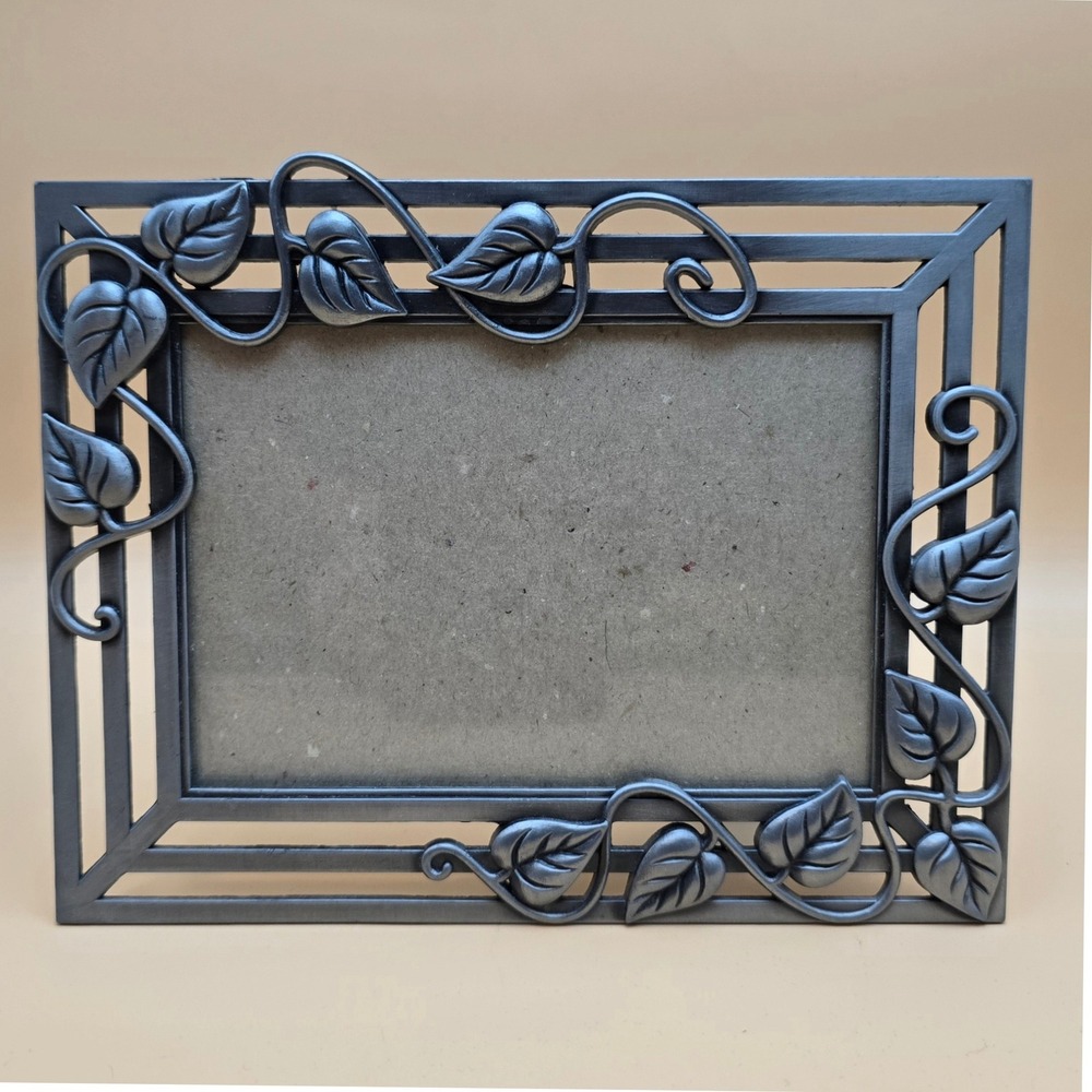 Connoisseur Pewter Tone Metal Leaf Vine 3.5x5 Picture Frame Tabletop Decor